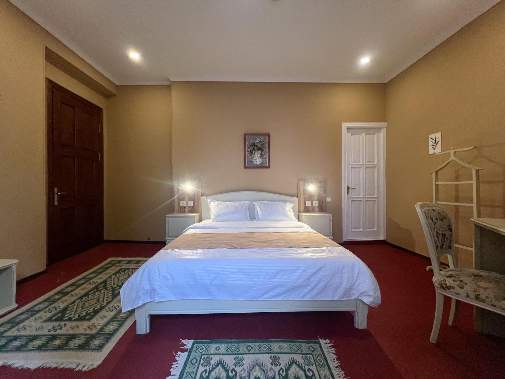 Madera Hotel Tbilisi Esterno foto