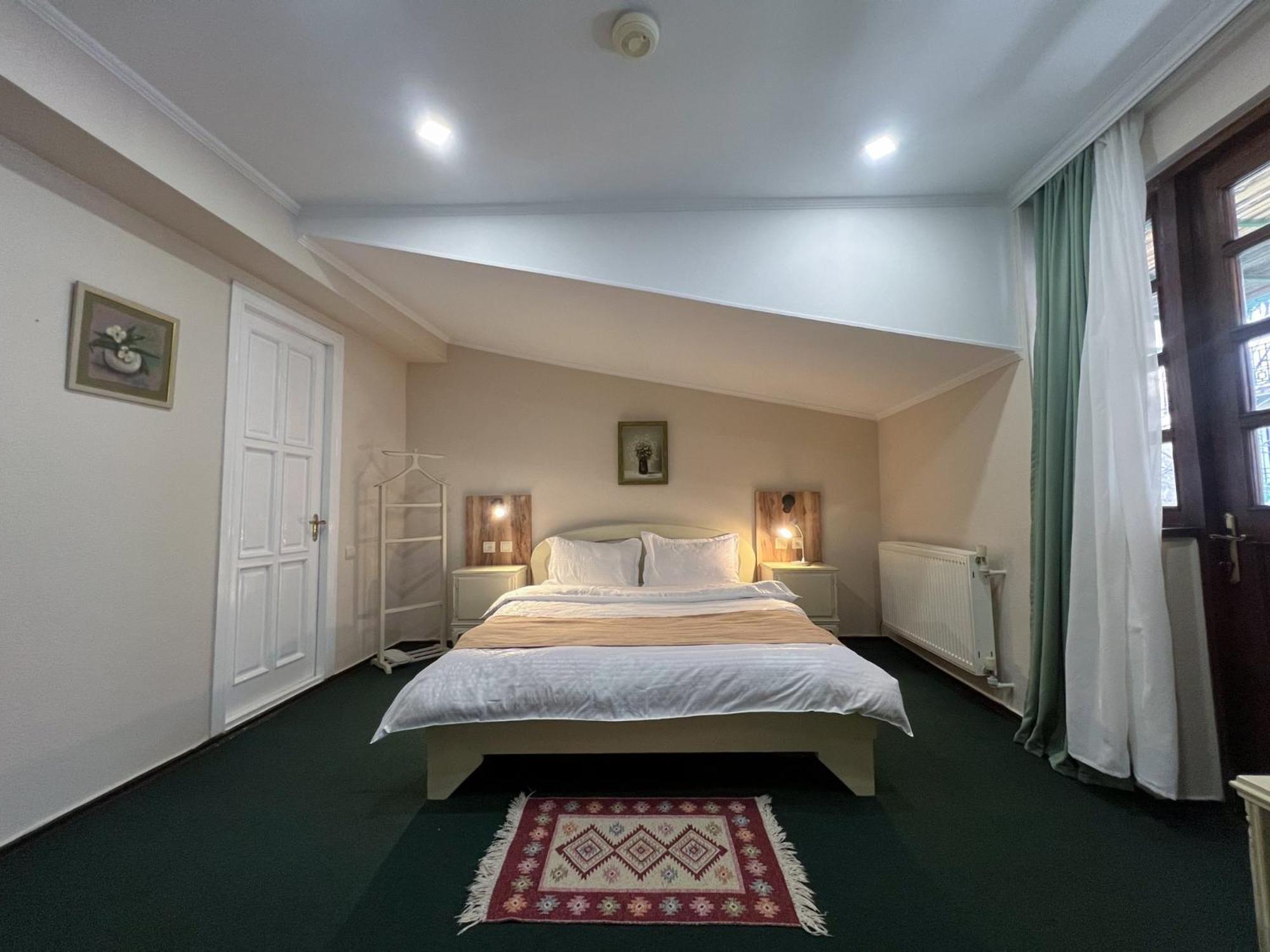 Madera Hotel Tbilisi Esterno foto