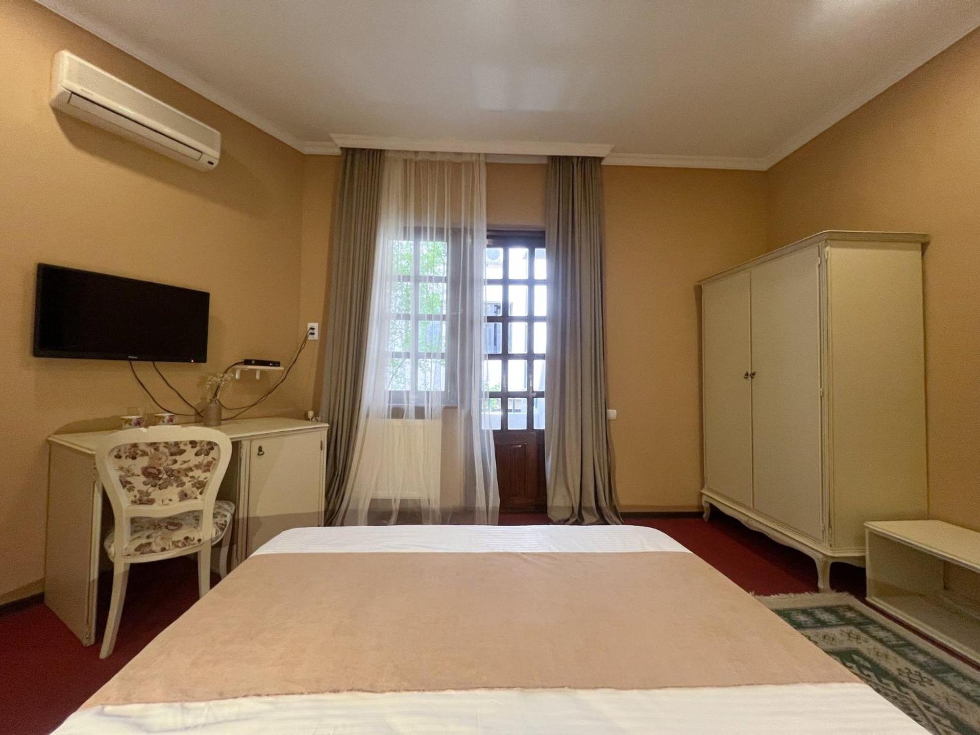 Madera Hotel Tbilisi Esterno foto