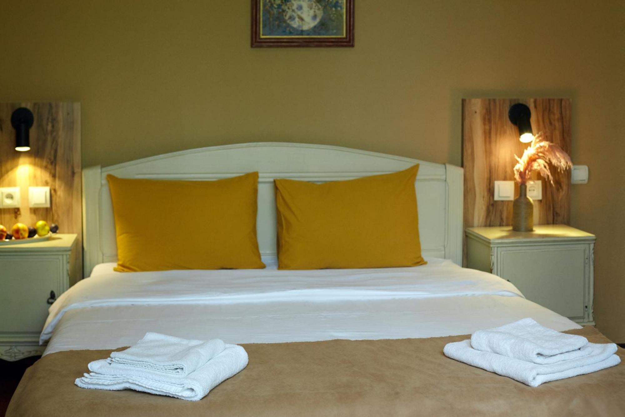 Madera Hotel Tbilisi Esterno foto